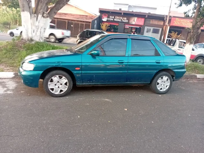 Ford Escort GLX 1.8i 16V 4P 1998