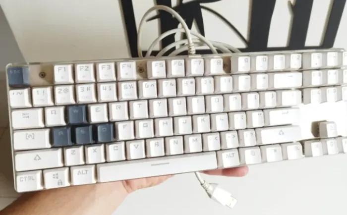 Teclado Mecanico Motospeed K87S Branco RGB Switch Azul