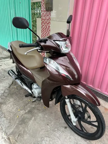 Honda Biz 2022 marrom