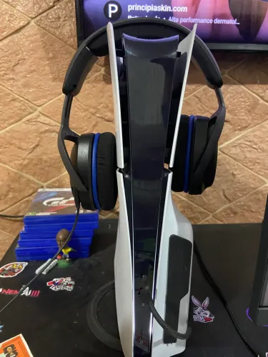 VENDO PS5 MÍDIA FÍSICA COM DOIS CONTROLE