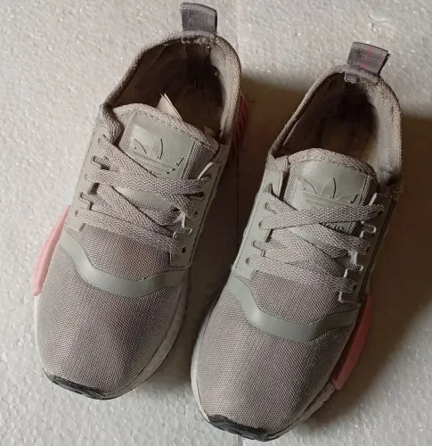 Tênis feminino Adidas original NMD R1