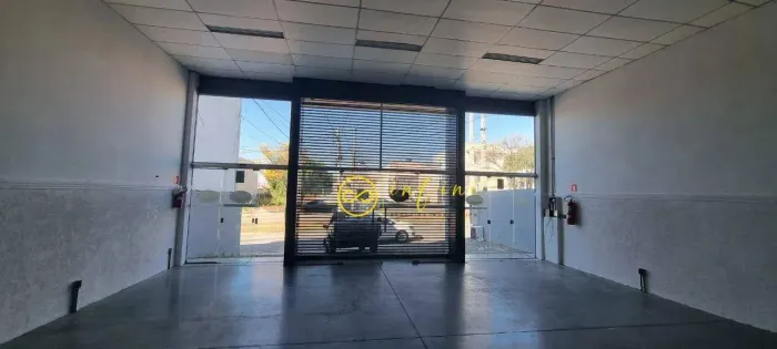 Galpão Comercial, 320 m² - aluguel por R$ 5.500/mês ou venda por R$ 1.500.000 - Parque Vit