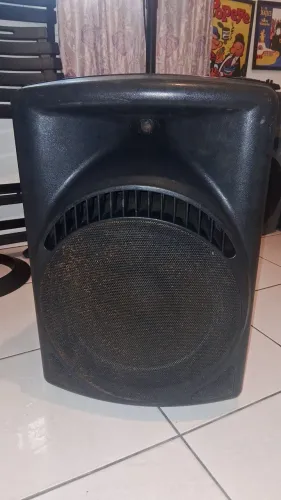 Caixa jbl Selenium 600wats em perfeito funcionamento