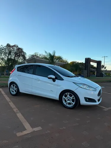Ford Fiesta 1.5 16V Flex Mec. 5P 2015