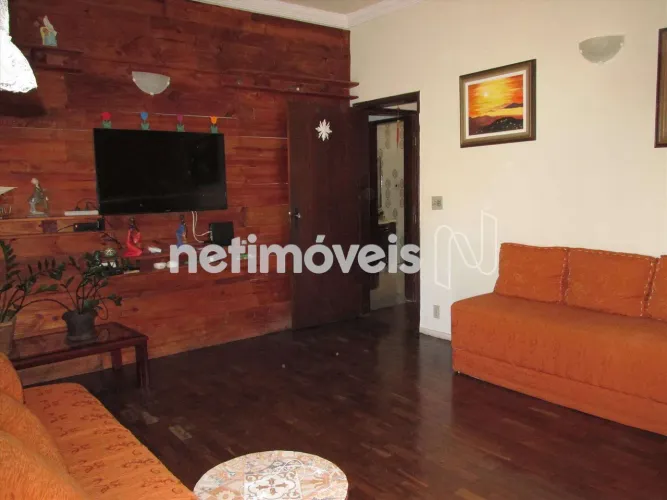 Oportunidade! Casa clara, arejada e muito bem localizada