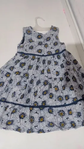 Vestido social lindo,veste 3 aninhos