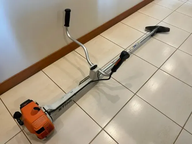 Roçadeira à gasolina Stihl FS 350
