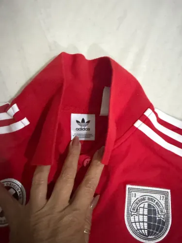 Vestido vermelho adidas, tamanho P