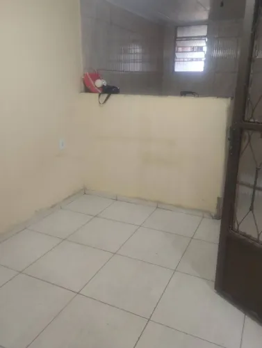 Casa para alugar em cosmos.Com sala , cozinha, banheiro, quarto e área de serviço.
