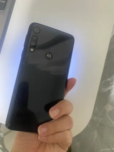 Vende celular- moto G8