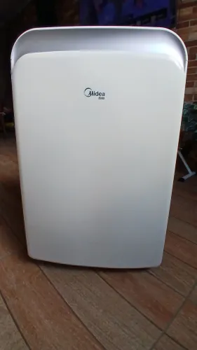 Ar condicionado portátil. Midea.