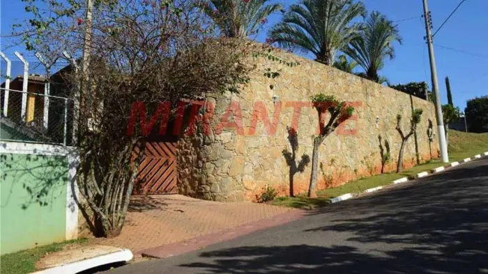 Sobrado de 495m² com 4 quartos em Bom Jesus dos Perdões
