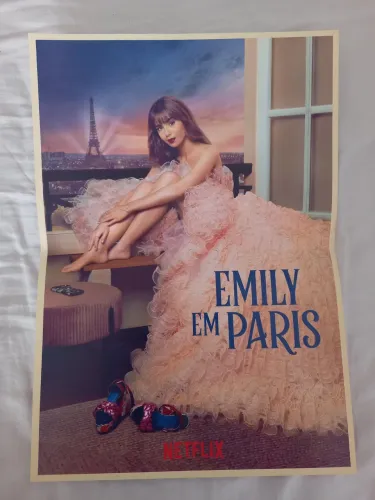 Pôster da série Emily em Paris