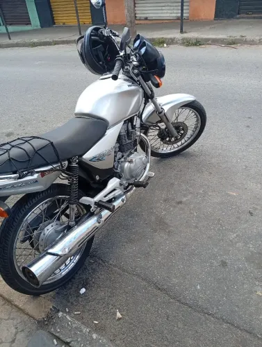 Vende-se cg Titan