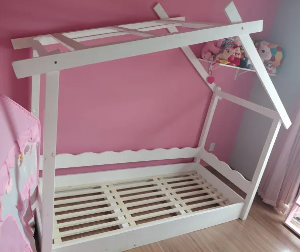 CAMA INFANTIL MONTESSORIANA - MADEIRA MACIÇA - FEITA À MÃO!