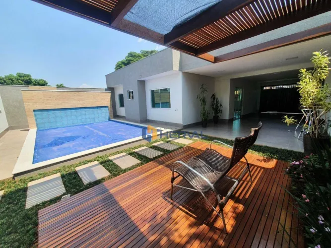 Casa com 3 dormitórios à venda, 235 m² por R$ 1.300.000,00 - Parque das Laranjeiras - Mari
