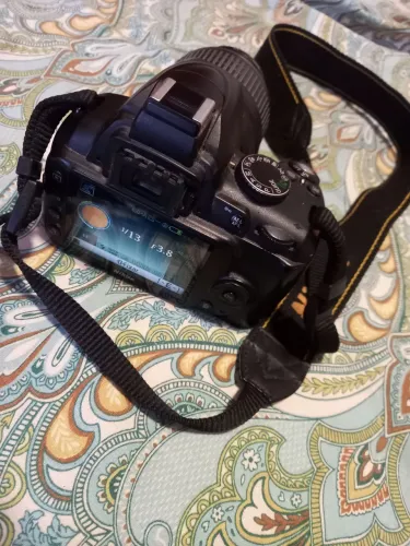 Camera nikon d3000 lente 18-55 mm