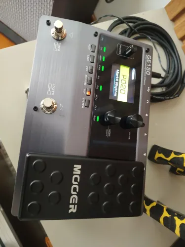 Pedaleira MOOER  GE150 