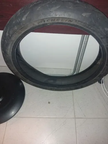 Vendo pneu 120/20 aro 18 100 reais