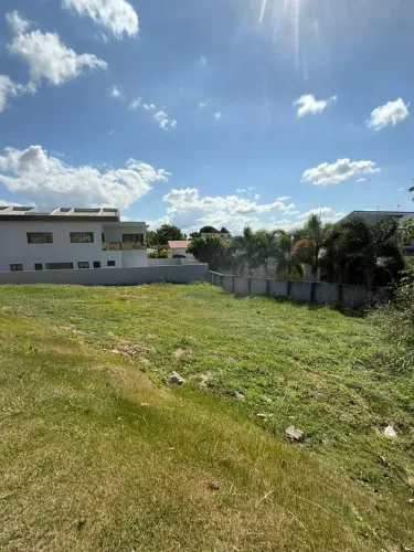 @LGC - Terreno com 610m² no Condominio de Luxo Riviera Park