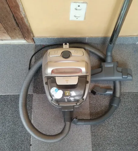 Aspirador de pó Midea