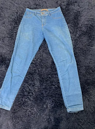 Calça Jeans Feminina - Modelagem Skinny