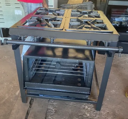Fogão Industrial 4 bocas com forno. ENTREGO