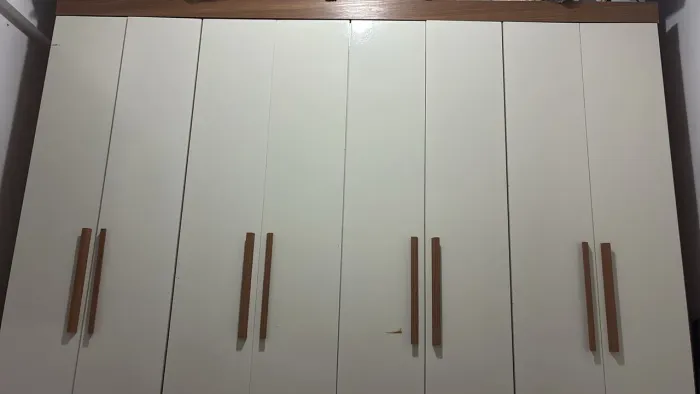 Guarda roupa 8 portas