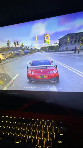 monitor 75hz e pc xeon placa de vídeo rx 580 (bom estado) venda urgente!!