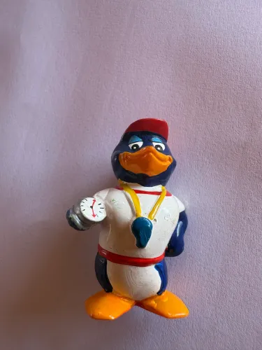 Boneco Pinguim Kinder Ovo Colecionável com Relógio Original