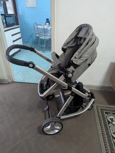 Carrinho de Bebe(Mobi) sem bebe conforto