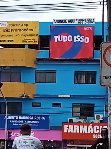 Painel de LED P10 Outdoor (Externo) 4 X 3 com estrutura.