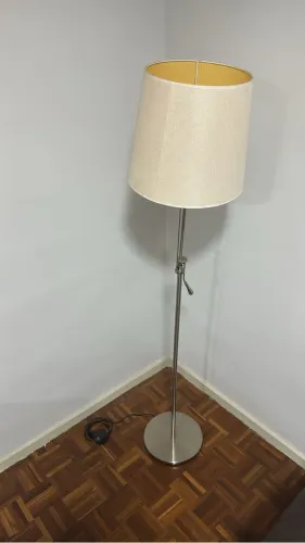 Abajur articulado para decoração
