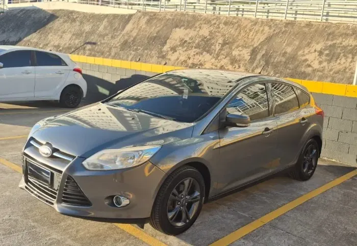 Ford Focus 1.6 S/se/se Plus Flex 8v/16v 5P 2014