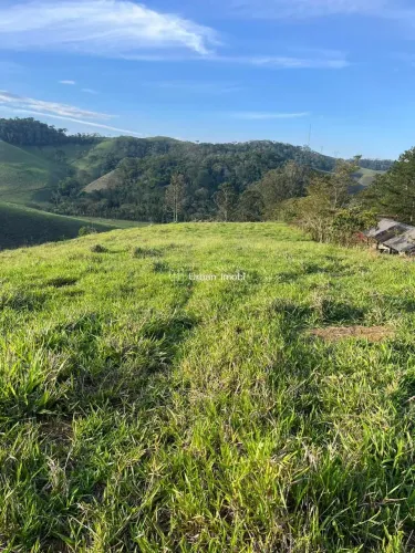 Terreno encantador em Ipiabas com 11.000m² - Seu refúgio na natureza.