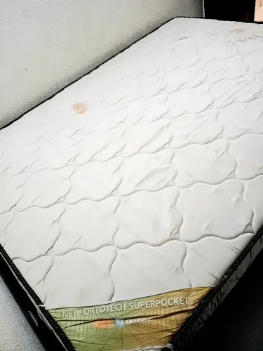 Vendo Cama Ortobom (Semi-nova)