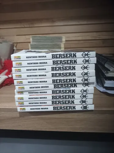 Berserk 10 primeiros volumes
