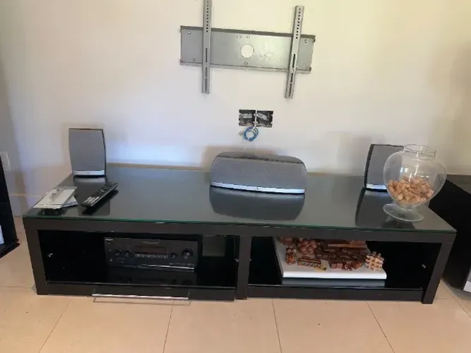 Rack baixo para TV - Laqueado preto
