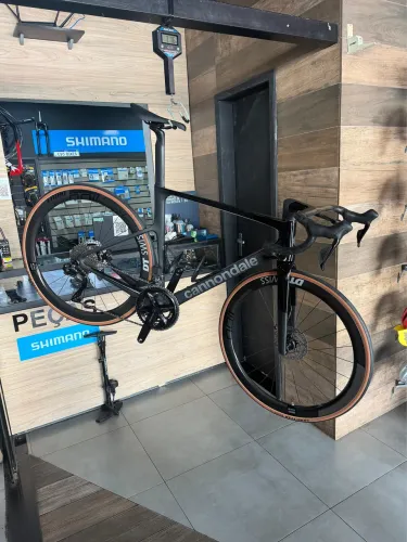 Cannondale Supersix Hi-Mod 105 Di2