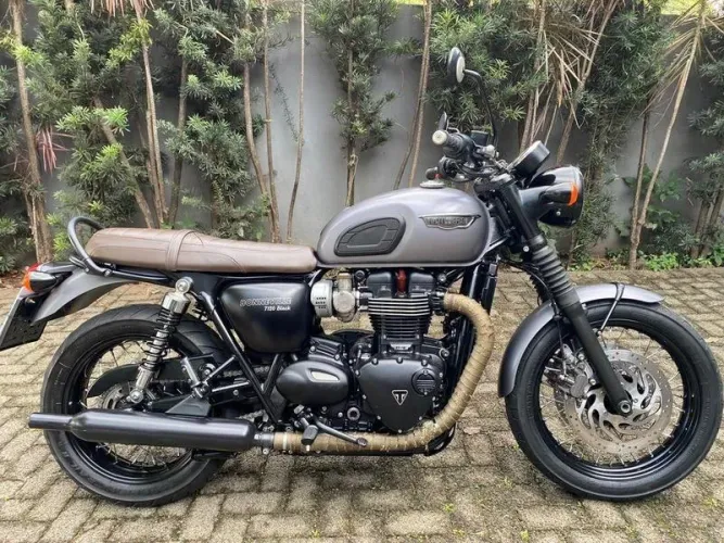 TRIUMPH BONNEVILLE T120B 2017