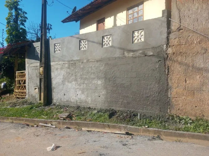 Vendo casa em são Francisco do Sul