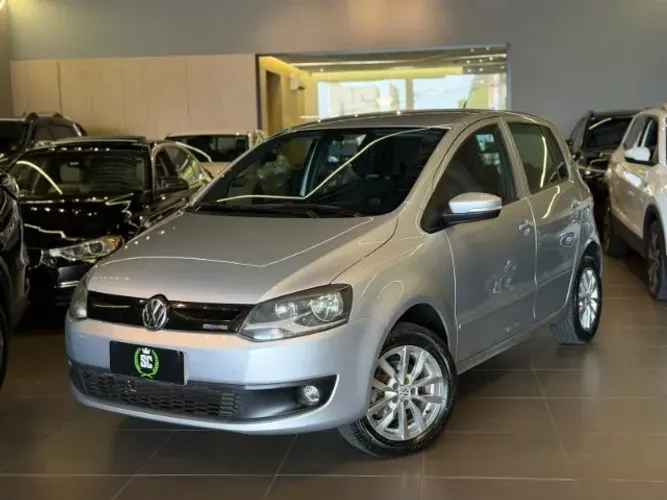 Volkswagen Fox Bluemotion 1.6 MI Total Flex 5P. 2013