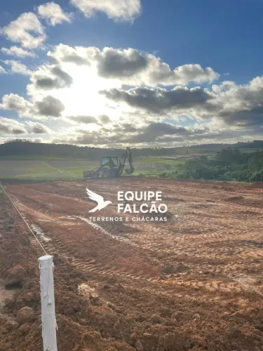 Lotes planos em Cotia com segurança e valorização. Planeje sua construção para os próximos