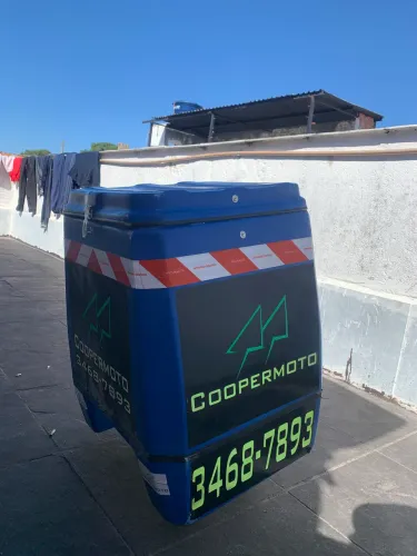 VENDO BAÚ GRANDE PARA MOTO (comercial)