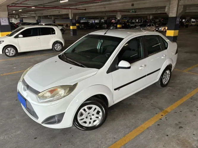 Ford Fiesta Sedan 1.6 16V Flex Mec. 2014