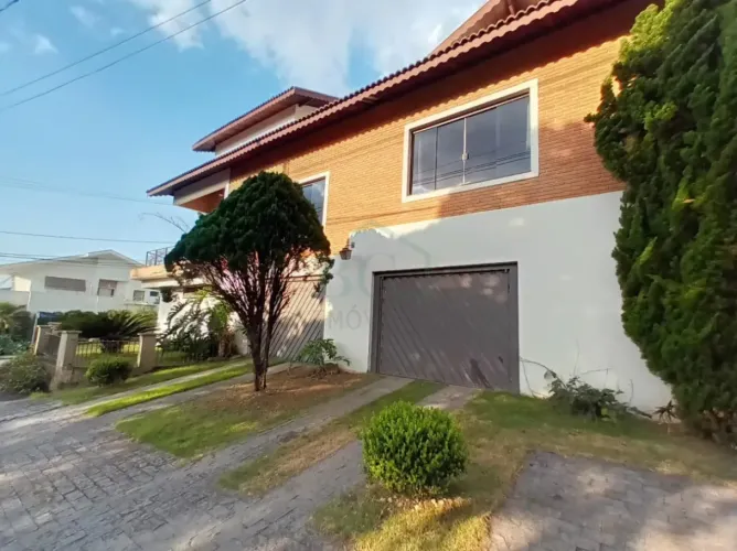 Casa à venda na zona Oeste