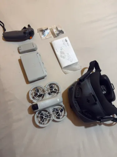 DJI Neo Combo completo - Óculos + Controle + 4 Baterias Originais