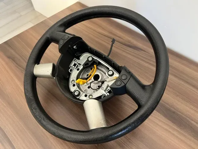 VOLANTE TRACK E FIELD MULTIFUNCIONAL PARA GOL, PARATI E SAVEIRO G3 E G4