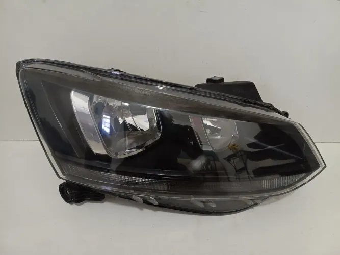 Fox 2015/16/17 farol direito friso preto