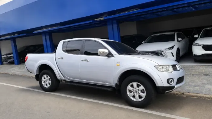 Mitsubishi L200 Triton HPE 3.5 CD V6 24V Flex Aut. 2013